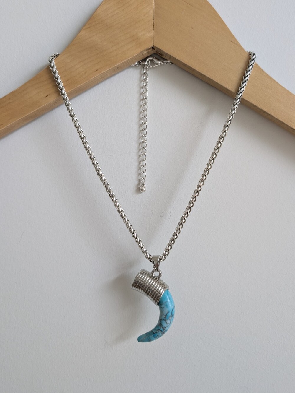 Turquoise Blue Horn Tooth Pendant On Silver Tone Shirt Necklace